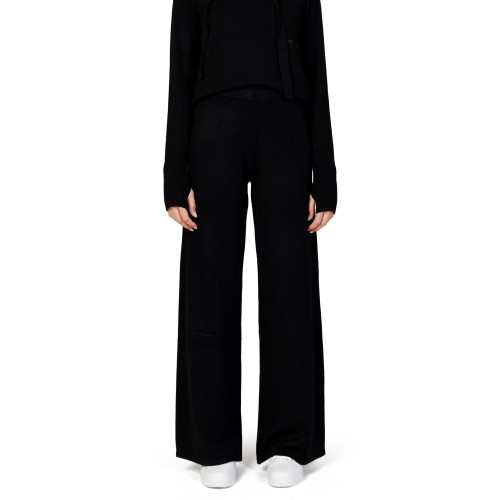 Hinnominate Women's Trousers